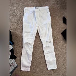 Free people white super skinny ripped jeans, size 29, worn once